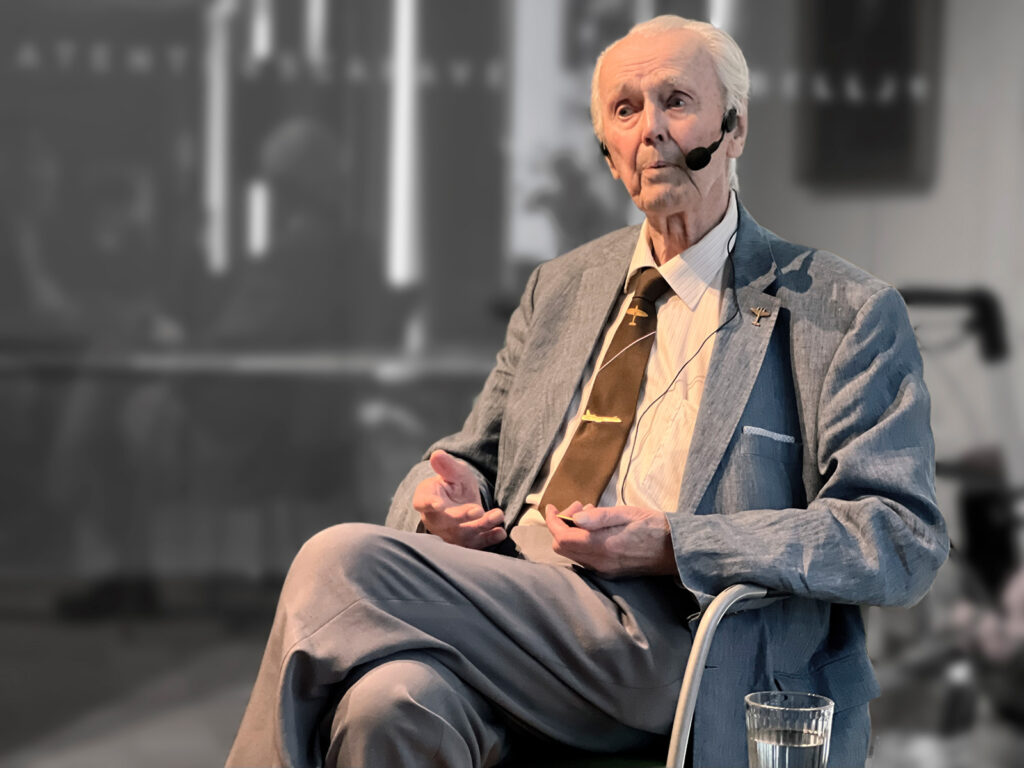 Roland Printzsköld berättar om sitt liv i flygvapnet.