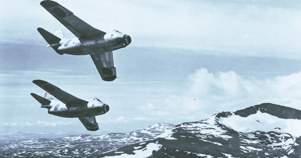 Flygande tunnor över Sveriges fjällvärld, Saab 29